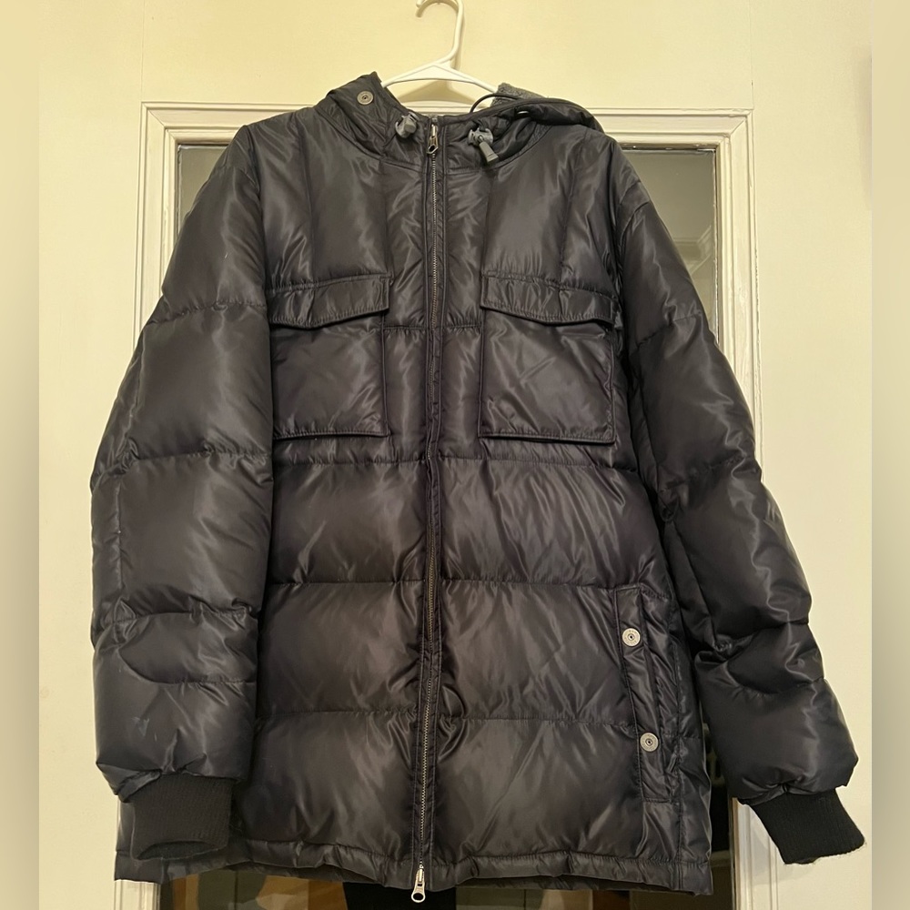 Gap men’s black puffer coat with hood, size large, 
Excellent condition